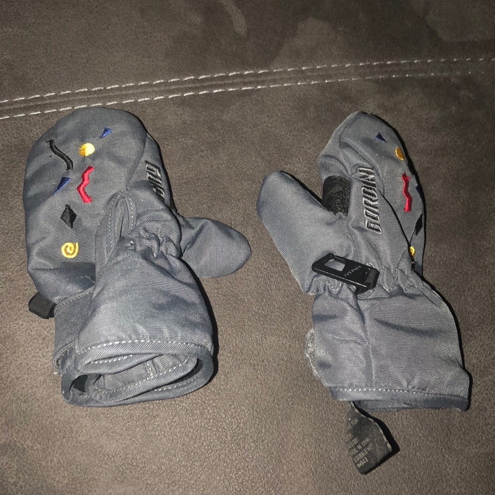 Baby snow gloves